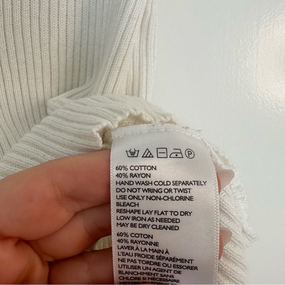 Urban Outfitters Cropped Ribbed Sweater Tank‎ - Picture 3 of 4